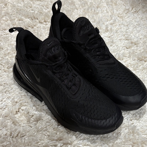 Nike Men's Triple Black Sneakers - Picture 1 of 5